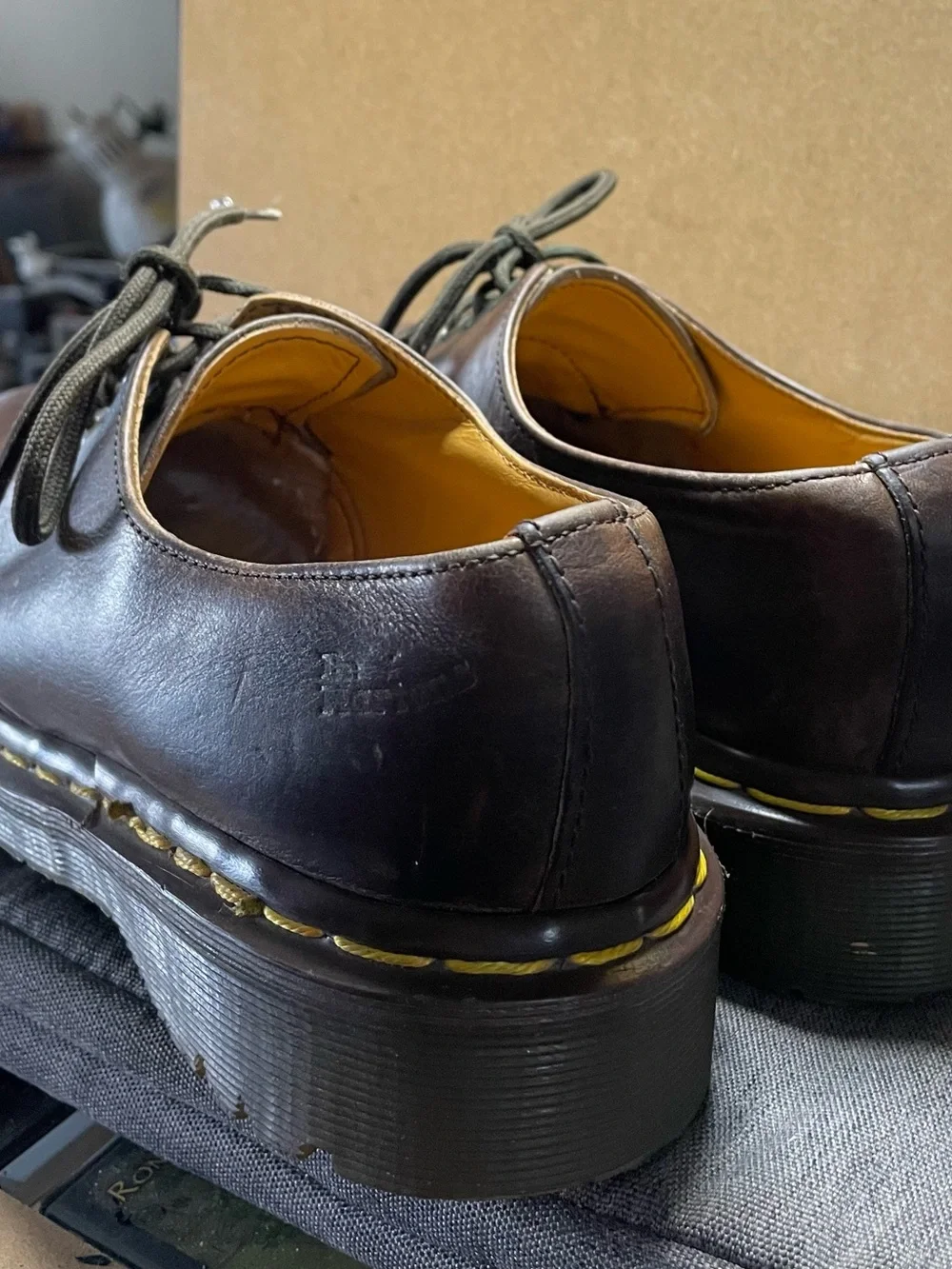 Vintage Dr. Martens made in England Men's Brown Leather Lace-Up Shoes size 7